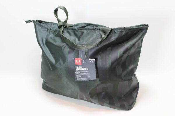 Bolso Deportivo Under Armour de Tela Impermeable